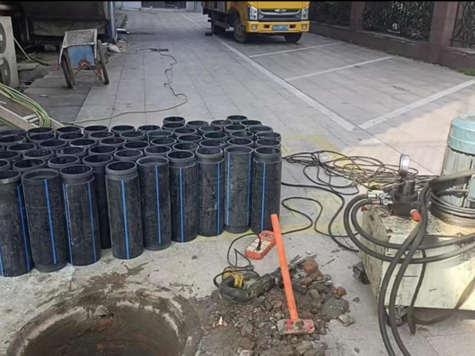 历下PE置换管厂家 DN315置换管 非开挖管短管置换